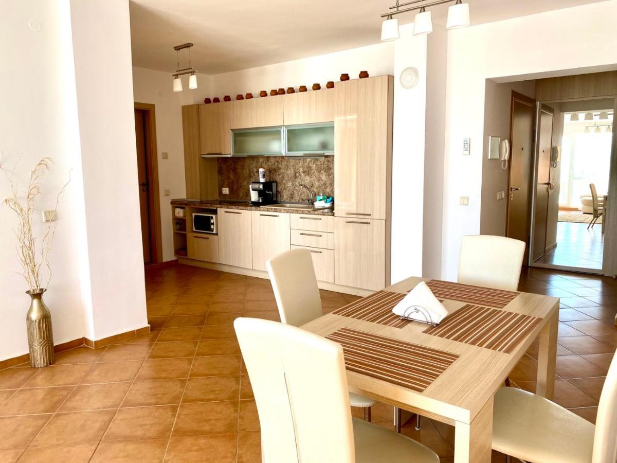 Apartments Bellevue Равда Екстер'єр фото