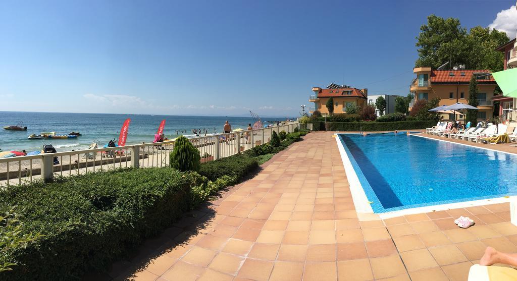 Apartments Bellevue Равда Екстер'єр фото